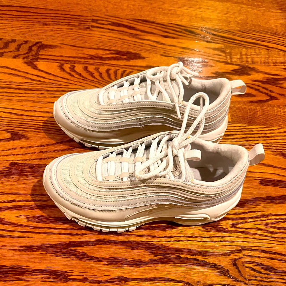 Off-white brand new Nike Air Max sneakers
